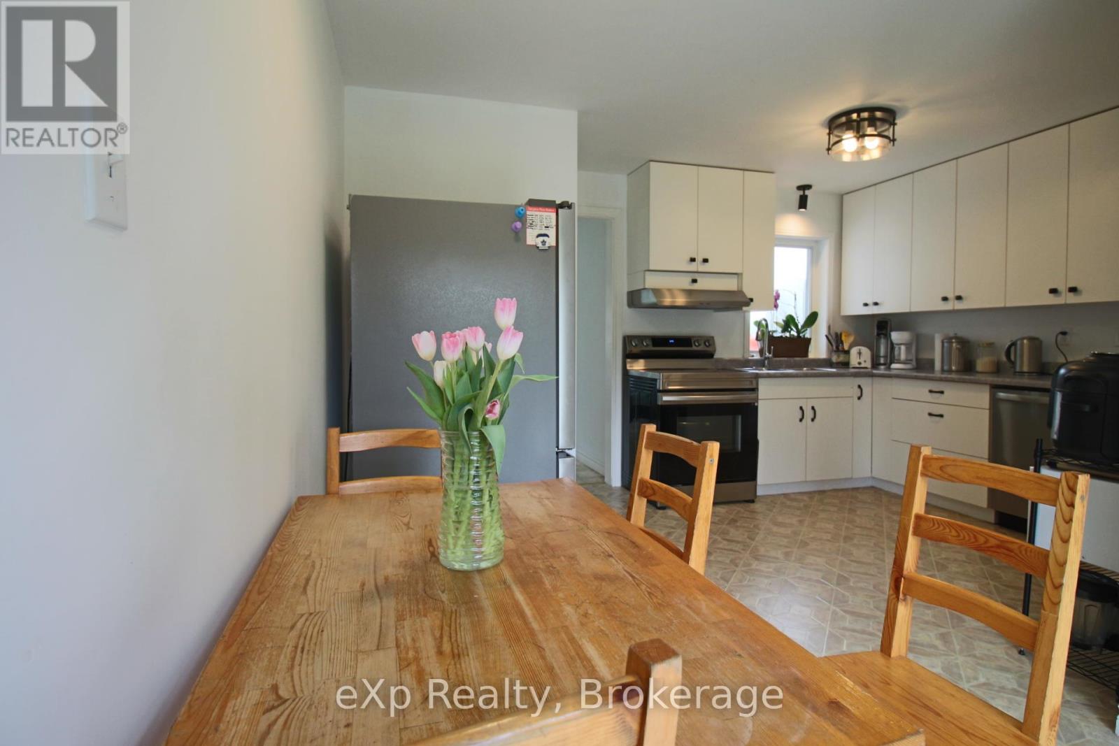 775355 10 Highway, Grey Highlands, Ontario  N0C 1H0 - Photo 17 - X12191019