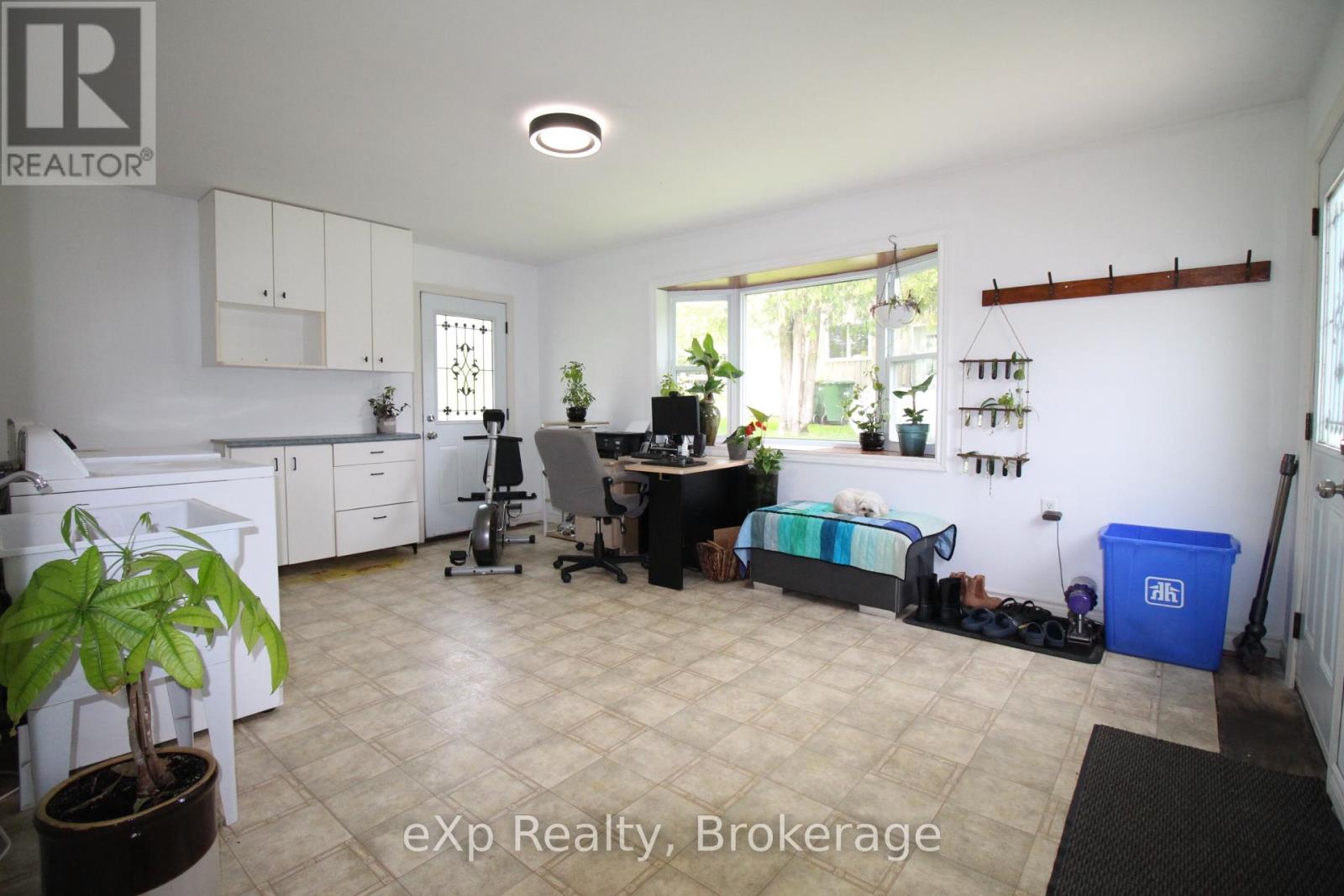 775355 10 Highway, Grey Highlands, Ontario  N0C 1H0 - Photo 18 - X12191019