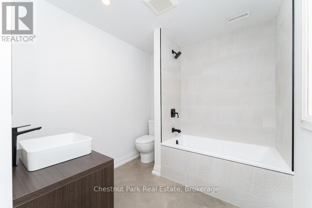 1299 Hekkla Road, Muskoka Lakes, Ontario  P0C 1J0 - Photo 21 - X12191399