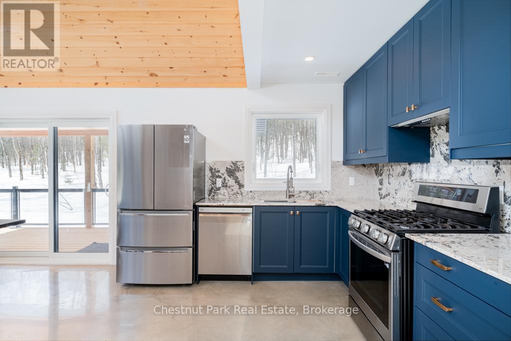1299 Hekkla Road, Muskoka Lakes, Ontario  P0C 1J0 - Photo 9 - X12191399