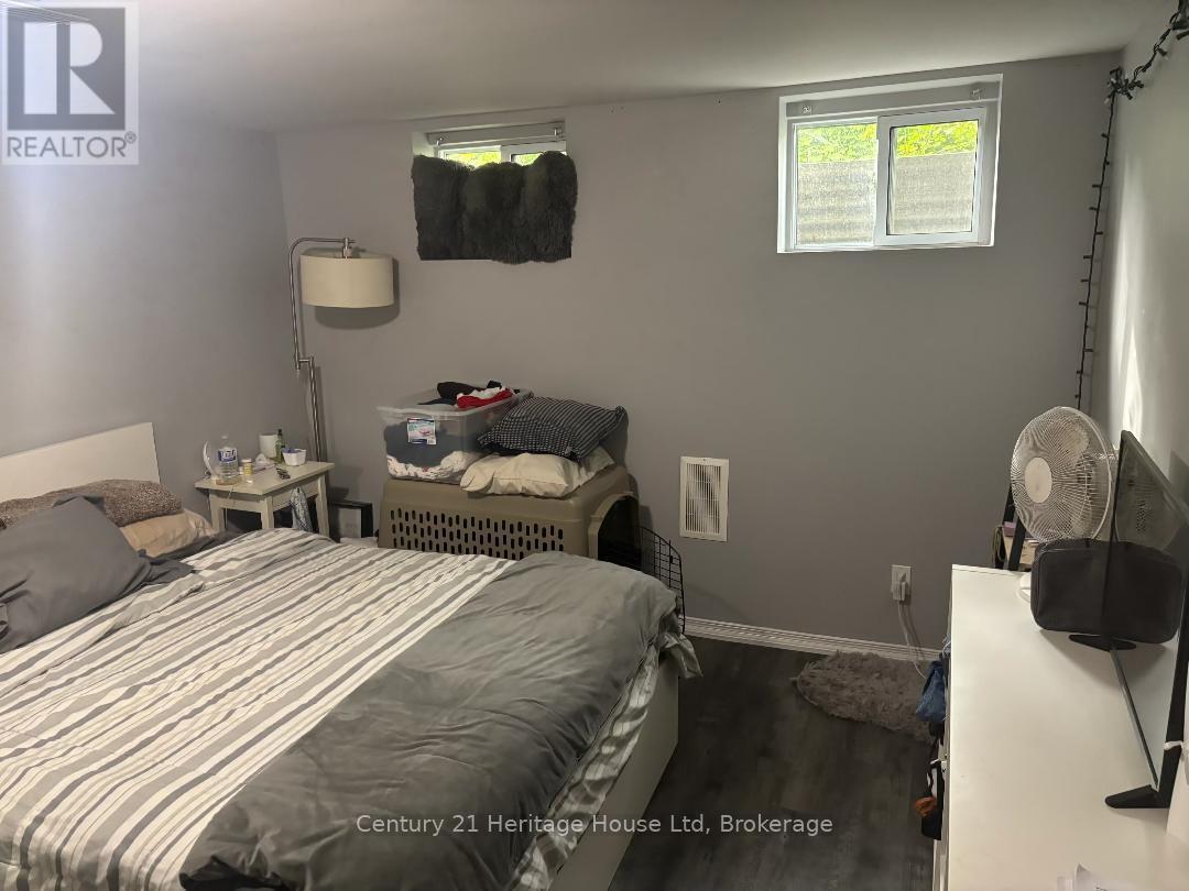 73 Rosewood Avenue, Guelph, Ontario  N1H 6A2 - Photo 9 - X12191484