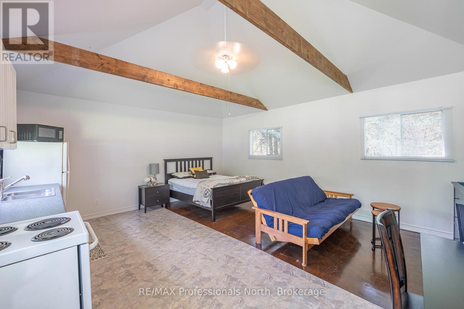 24 Relax Avenue, Kawartha Lakes, Ontario  K0M 2L0 - Photo 18 - X12191518