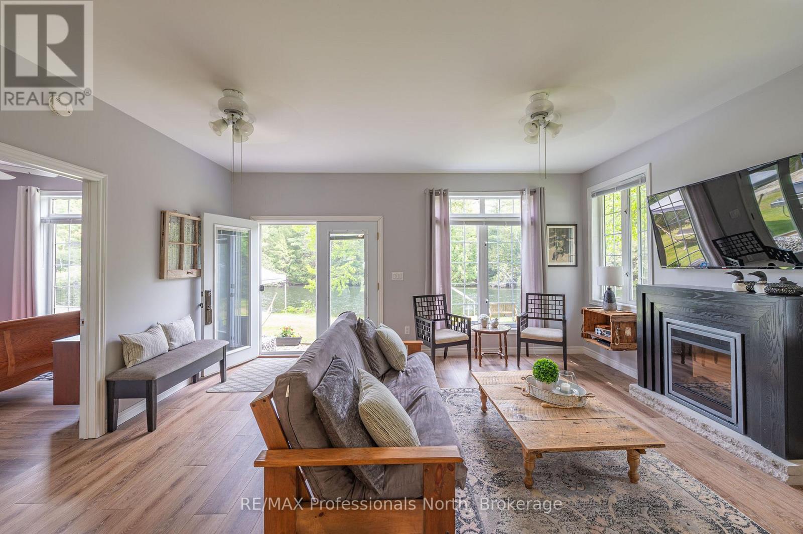 24 Relax Avenue, Kawartha Lakes, Ontario  K0M 2L0 - Photo 5 - X12191518