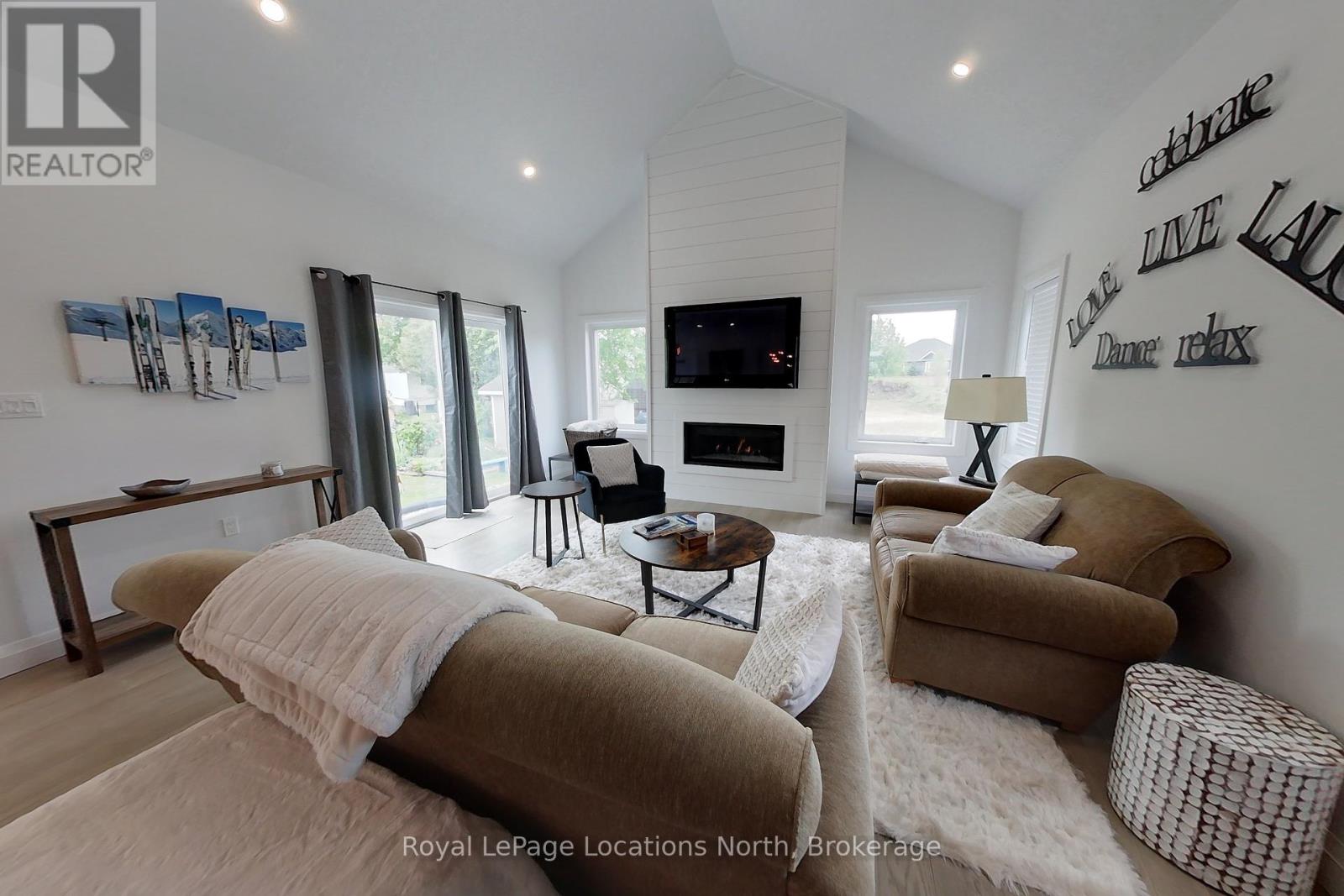 59 Alfred Street, Blue Mountains, Ontario  N0H 2P0 - Photo 5 - X12191692