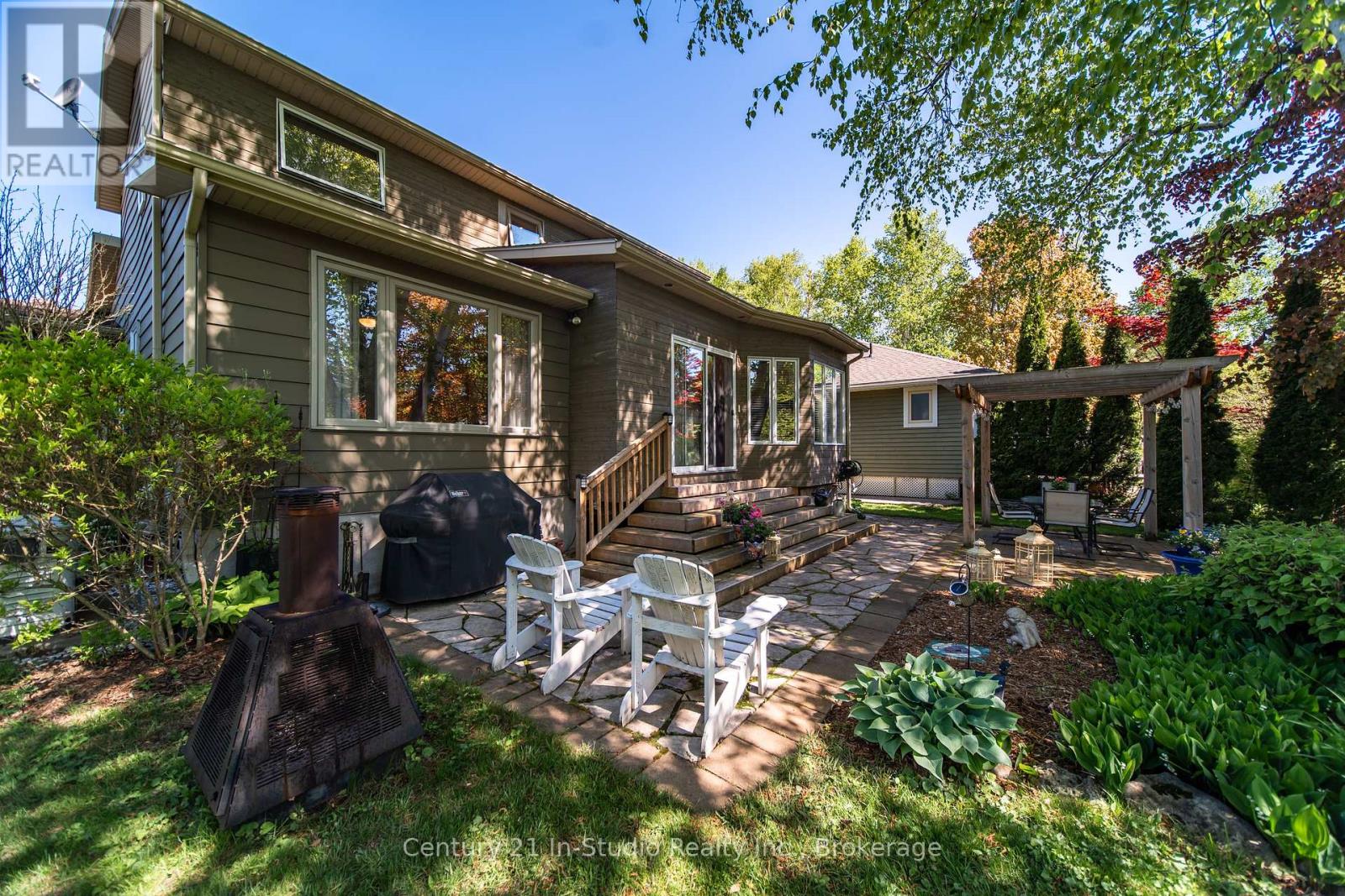 294 Albert Street S, Saugeen Shores, Ontario  N0H 2L0 - Photo 3 - X12192462