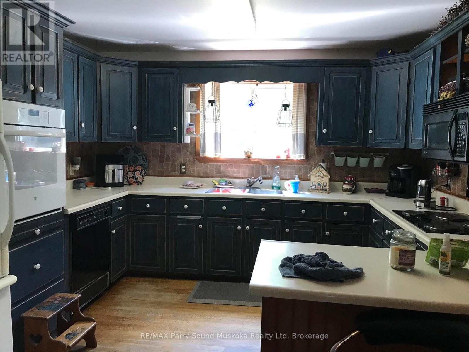 36 Windfall Lake Road, Seguin, Ontario  P2A 0B2 - Photo 9 - X12192556
