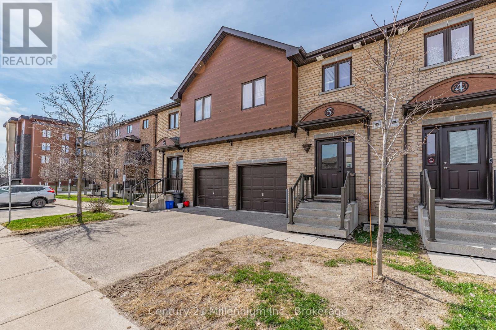 5 - 31 Madelaine Drive, Barrie, Ontario  L9J 0G8 - Photo 2 - S12192688