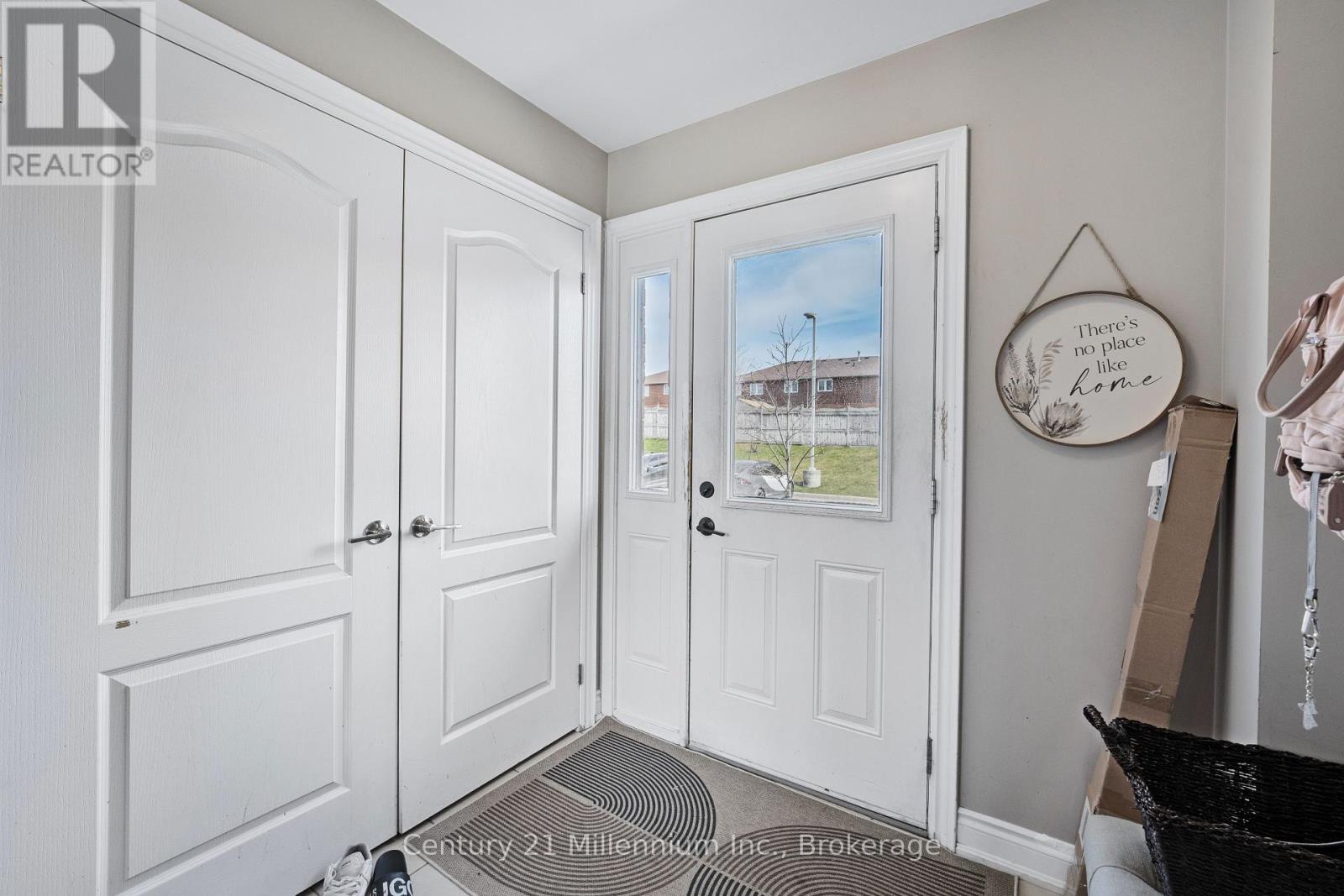 5 - 31 Madelaine Drive, Barrie, Ontario  L9J 0G8 - Photo 6 - S12192688
