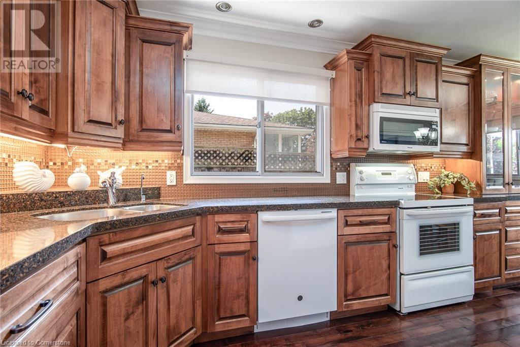 31 Carwood Crescent, Kitchener, Ontario  N2G 3C6 - Photo 6 - 40734648