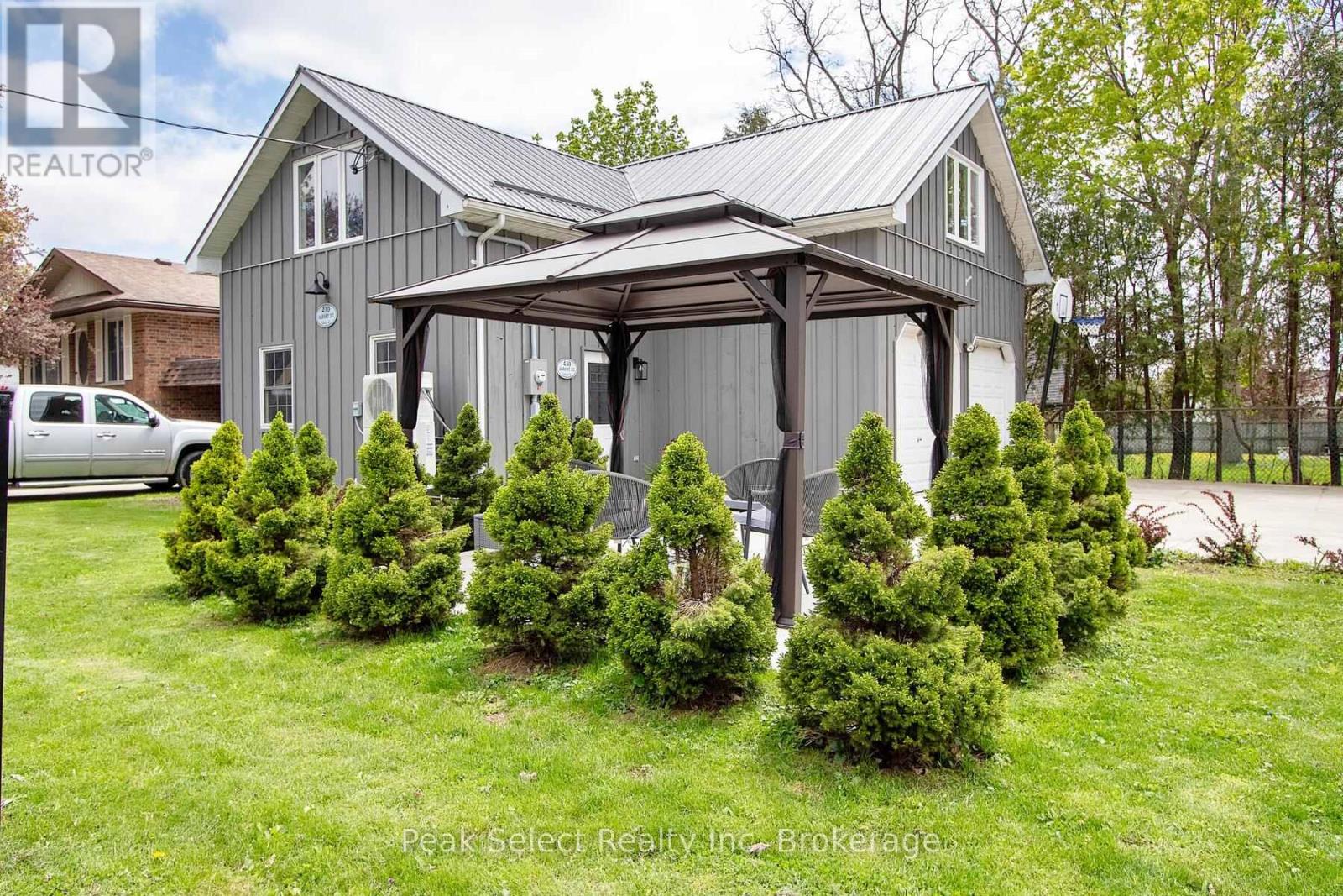 430 Albert Street, South Huron, Ontario  N0M 1S1 - Photo 2 - X12192926