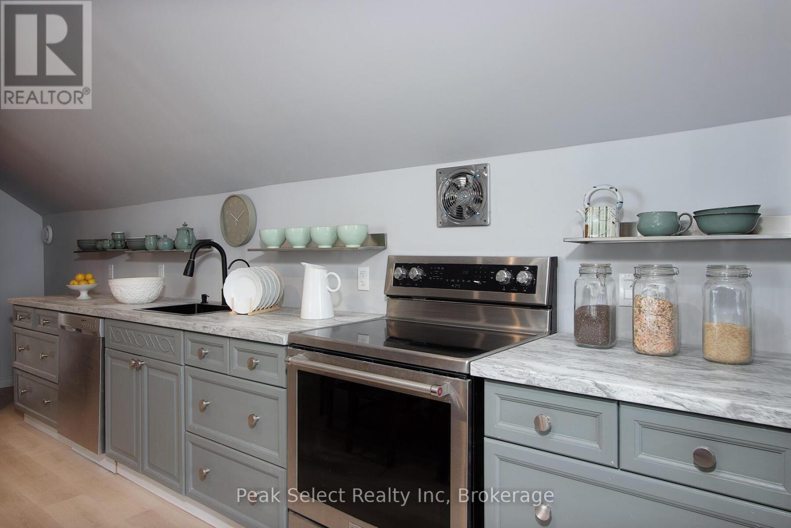 430 Albert Street, South Huron, Ontario  N0M 1S1 - Photo 37 - X12192926