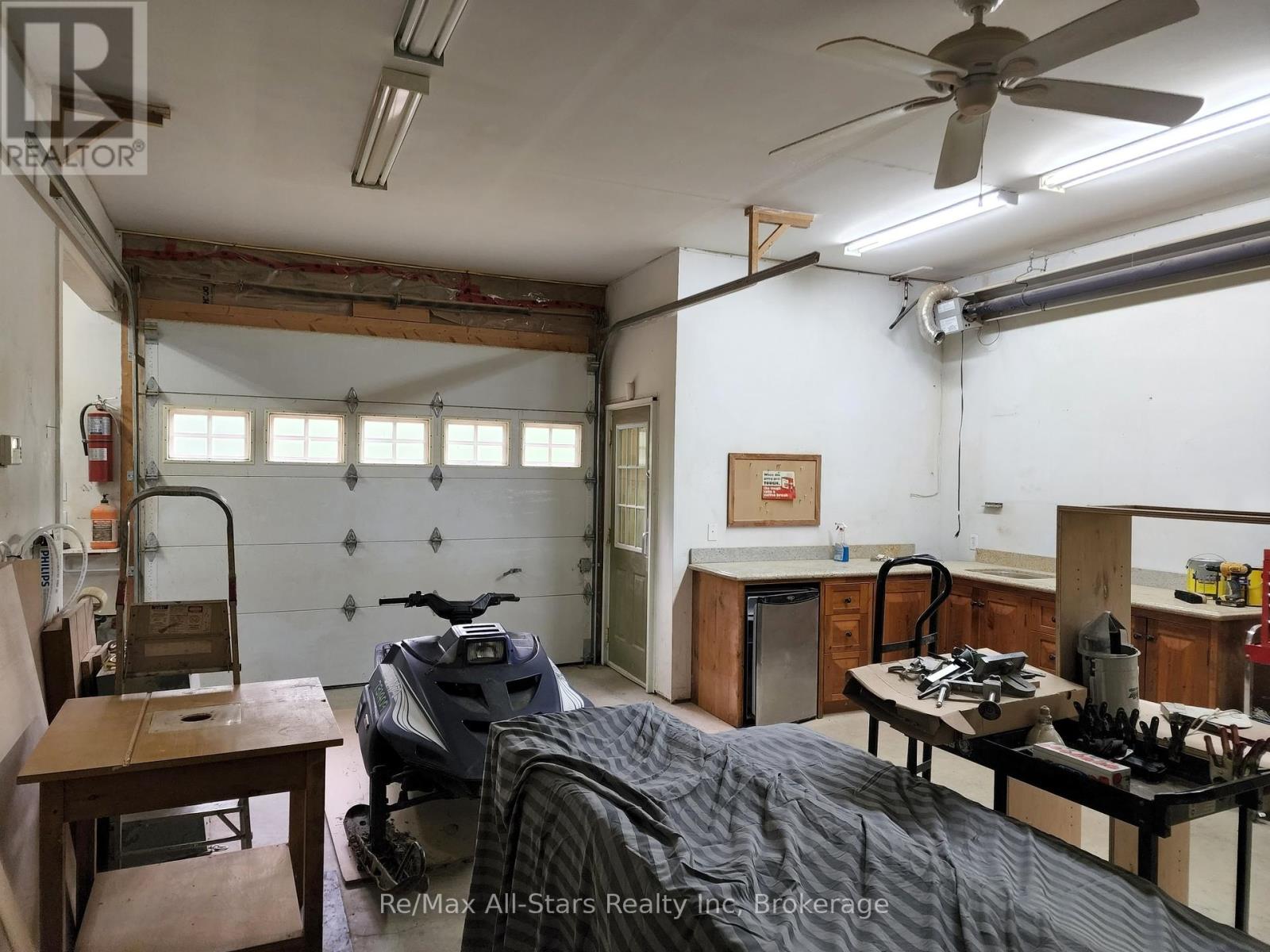 1028 Ronville Road, Lake Of Bays, Ontario  P0A 1H0 - Photo 25 - X12193186