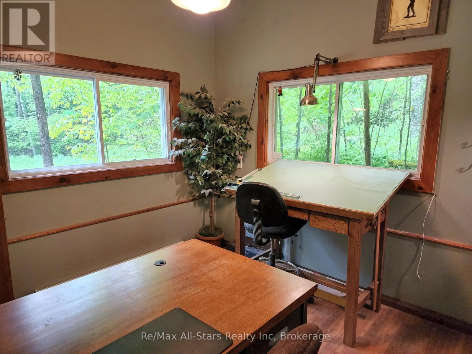 1028 Ronville Road, Lake Of Bays, Ontario  P0A 1H0 - Photo 9 - X12193186