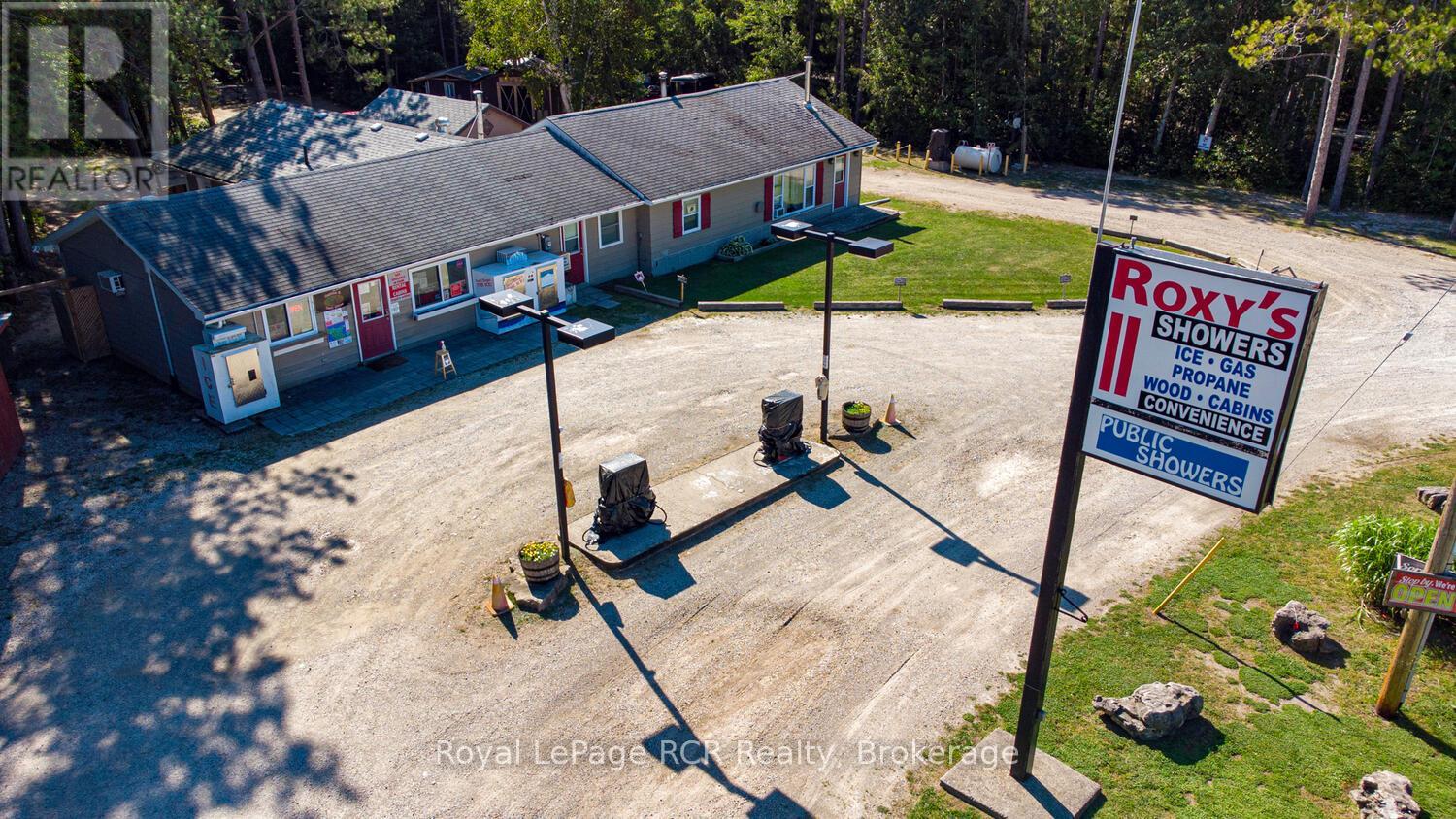 6313 Highway 6, Northern Bruce Peninsula, Ontario  N0H 2R0 - Photo 1 - X12193555
