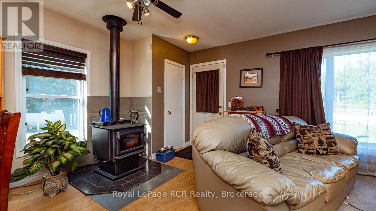 6313 Highway 6, Northern Bruce Peninsula, Ontario  N0H 2R0 - Photo 17 - X12193555