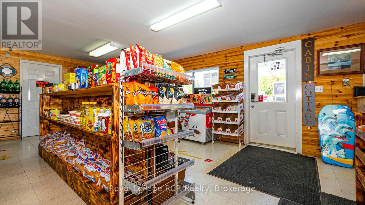 6313 Highway 6, Northern Bruce Peninsula, Ontario  N0H 2R0 - Photo 38 - X12193555
