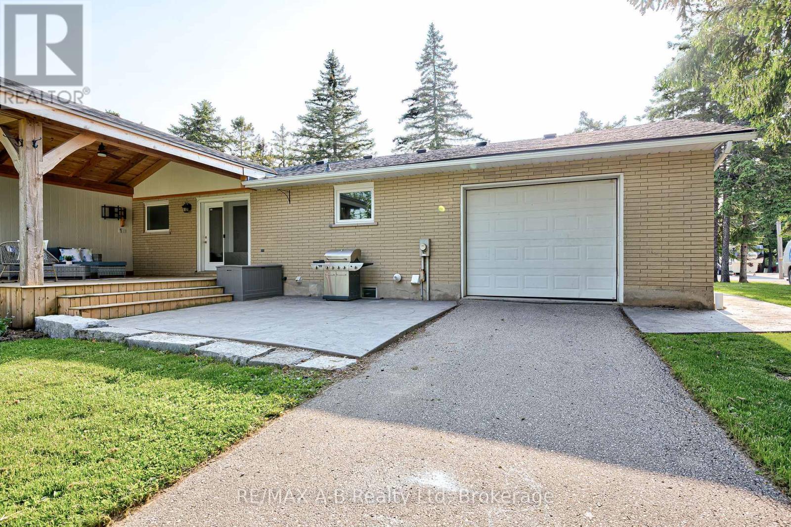 3981 111 Road, Perth East, Ontario  N5A 6S5 - Photo 43 - X12193564