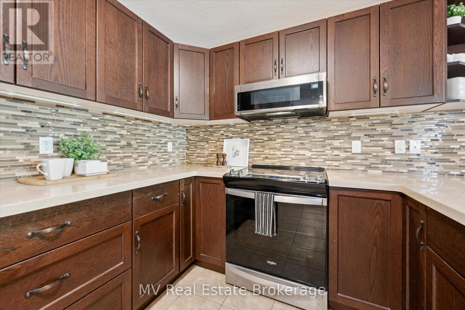 71 Healey Street, Centre Wellington, Ontario  N0B 1S0 - Photo 11 - X12193879