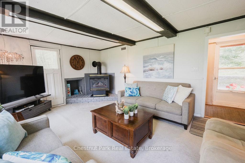 294 Kent Road, Armour, Ontario  P0A 1Z0 - Photo 31 - X12193928