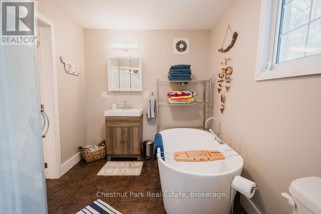 294 Kent Road, Armour, Ontario  P0A 1Z0 - Photo 36 - X12193928