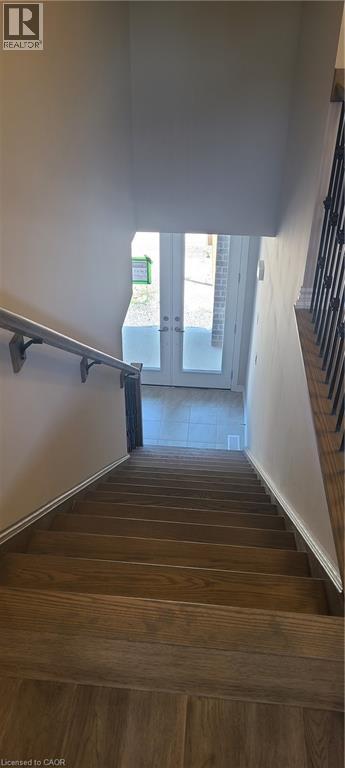 17 Renfrew Trail, Welland, Ontario  L3C 0K2 - Photo 4 - 40737143