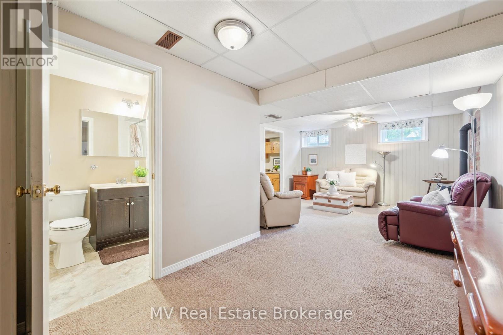 524 Walker Street, Centre Wellington, Ontario  N1M 3J1 - Photo 19 - X12194268