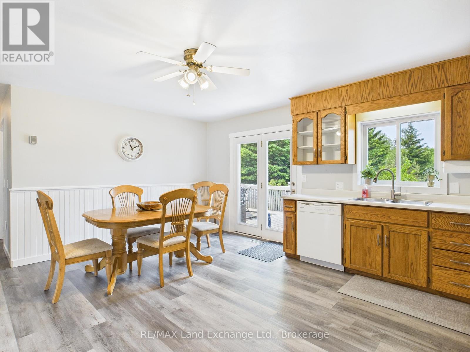 262 Gordon Street, Kincardine, Ontario  N2Z 2H5 - Photo 10 - X12194280