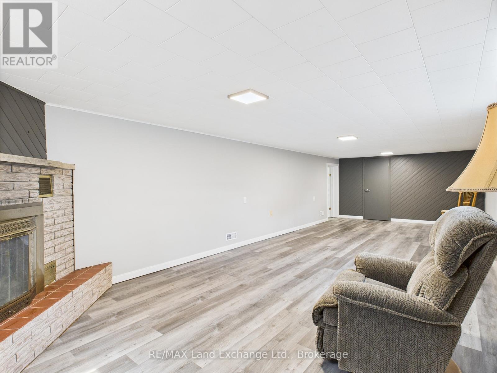 262 Gordon Street, Kincardine, Ontario  N2Z 2H5 - Photo 16 - X12194280