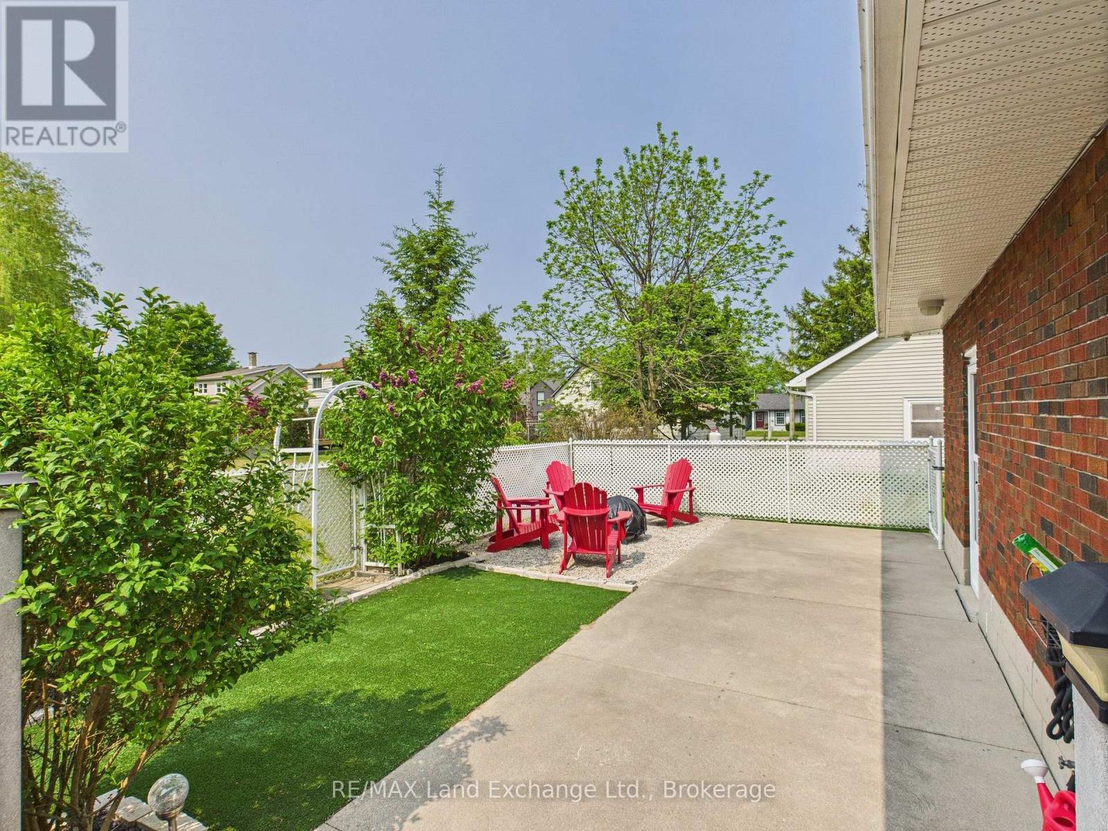 262 Gordon Street, Kincardine, Ontario  N2Z 2H5 - Photo 20 - X12194280