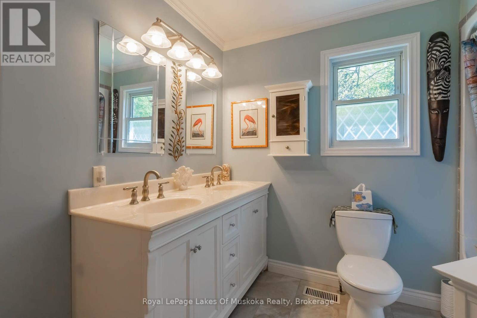 11 Meadow Park Drive, Huntsville, Ontario  P1H 1G2 - Photo 17 - X12194308