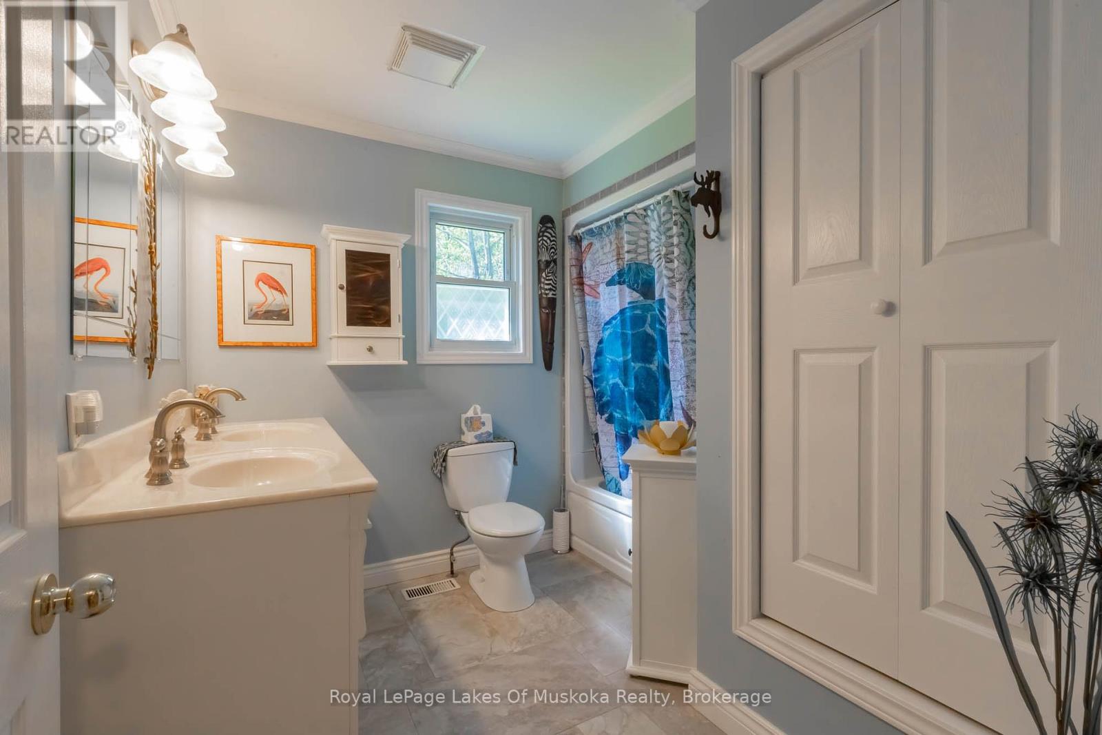 11 Meadow Park Drive, Huntsville, Ontario  P1H 1G2 - Photo 18 - X12194308