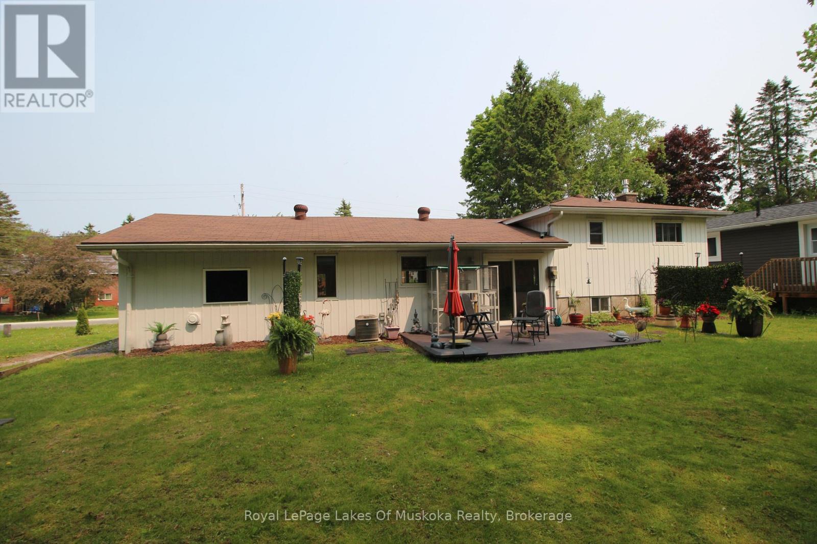 11 Meadow Park Drive, Huntsville, Ontario  P1H 1G2 - Photo 27 - X12194308