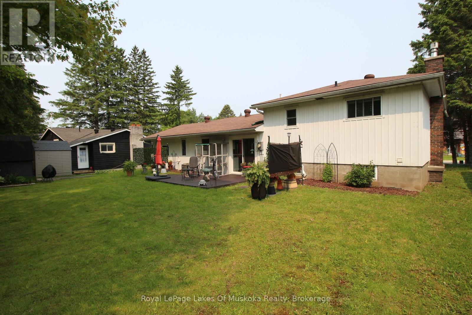 11 Meadow Park Drive, Huntsville, Ontario  P1H 1G2 - Photo 28 - X12194308