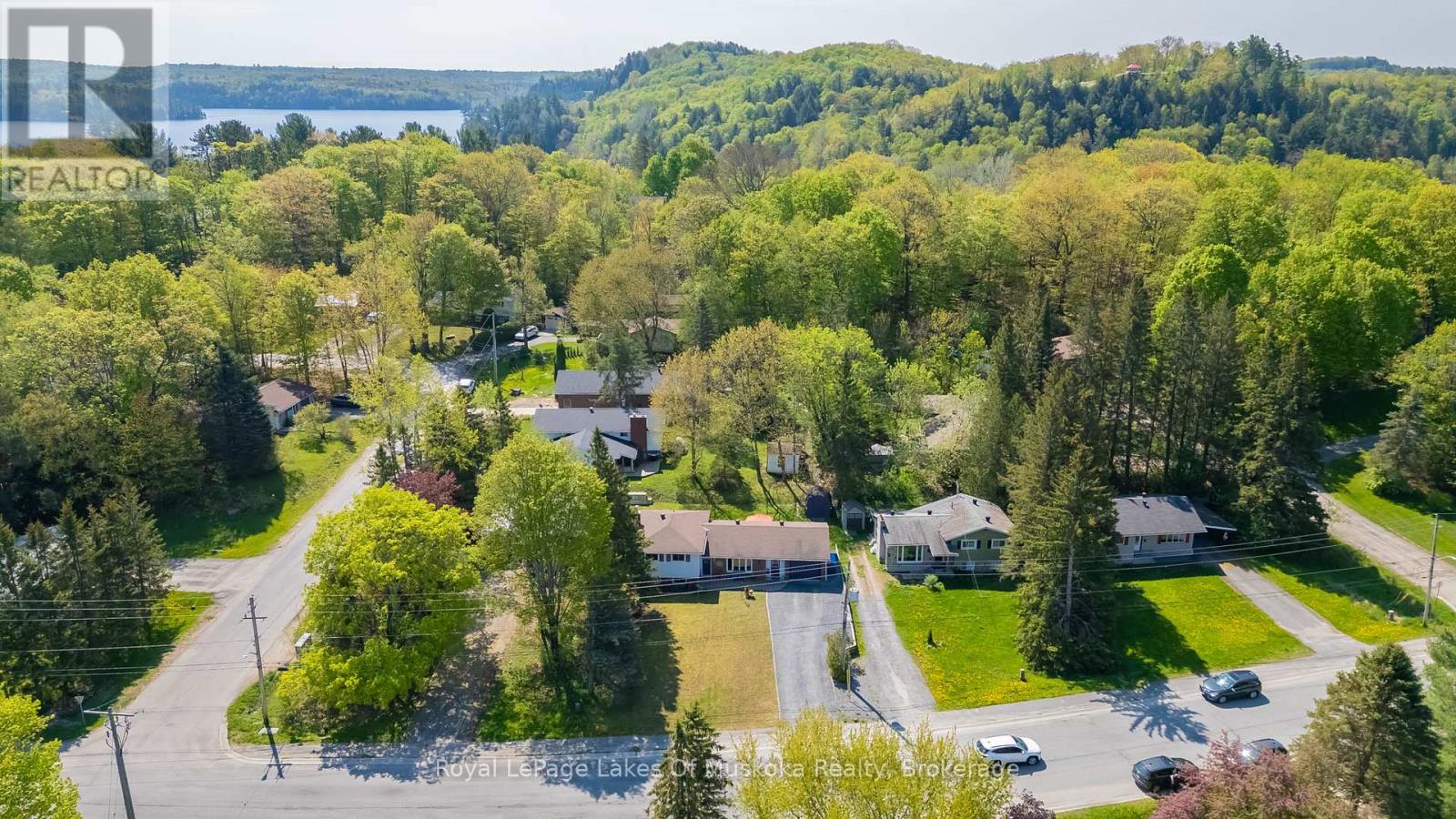 11 Meadow Park Drive, Huntsville, Ontario  P1H 1G2 - Photo 41 - X12194308