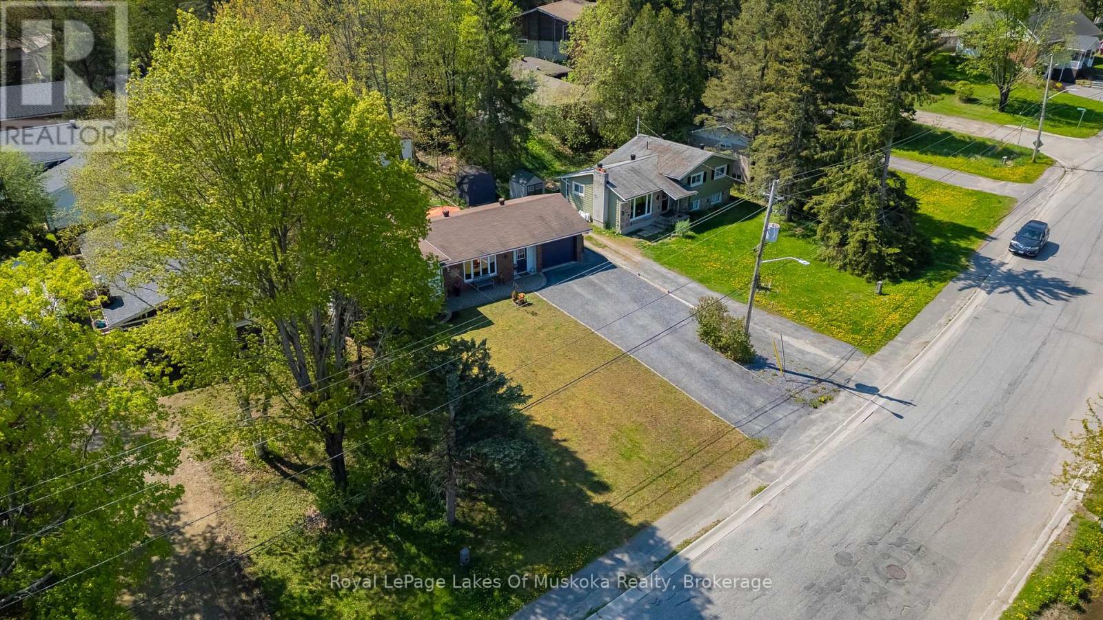 11 Meadow Park Drive, Huntsville, Ontario  P1H 1G2 - Photo 44 - X12194308