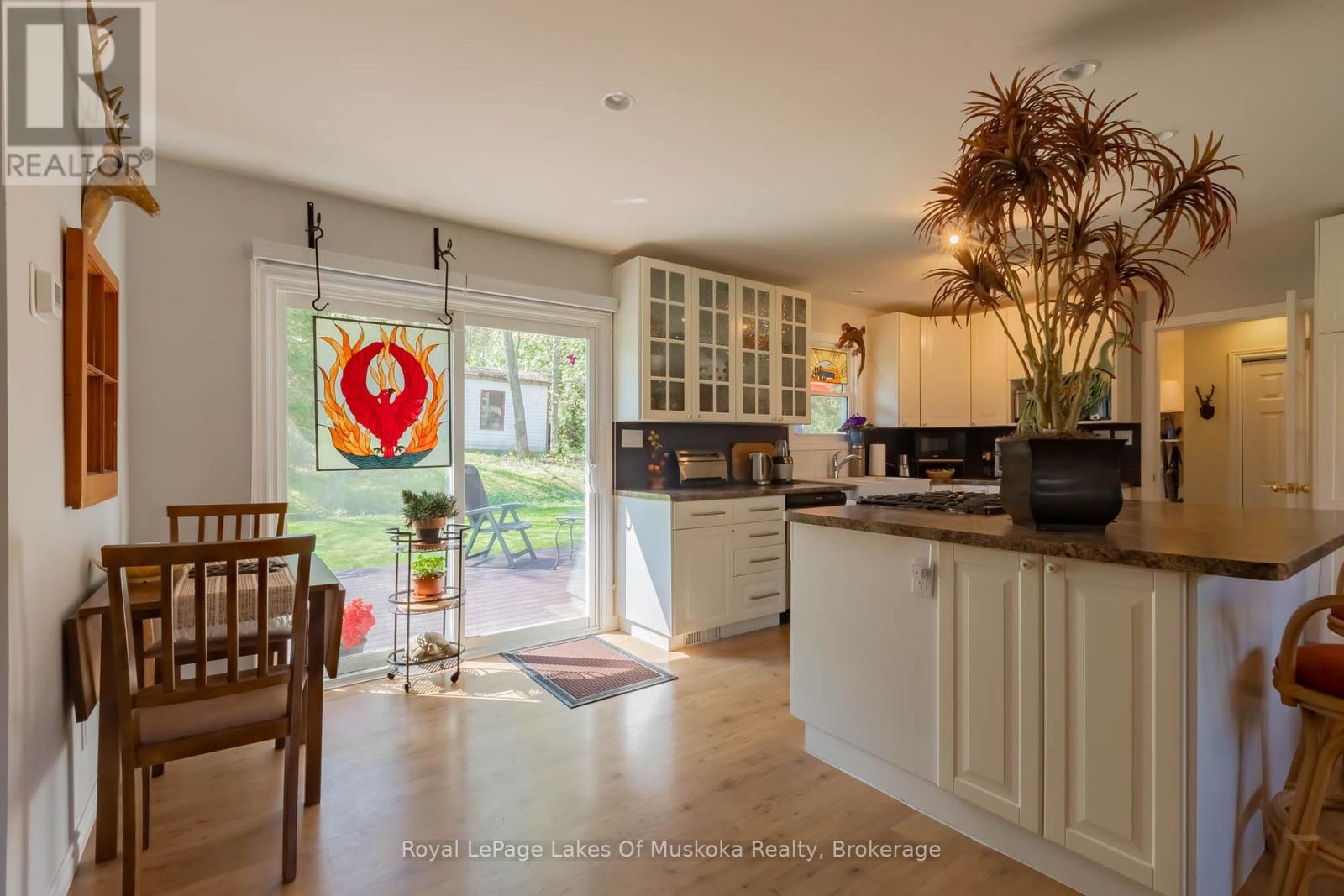 11 Meadow Park Drive, Huntsville, Ontario  P1H 1G2 - Photo 8 - X12194308