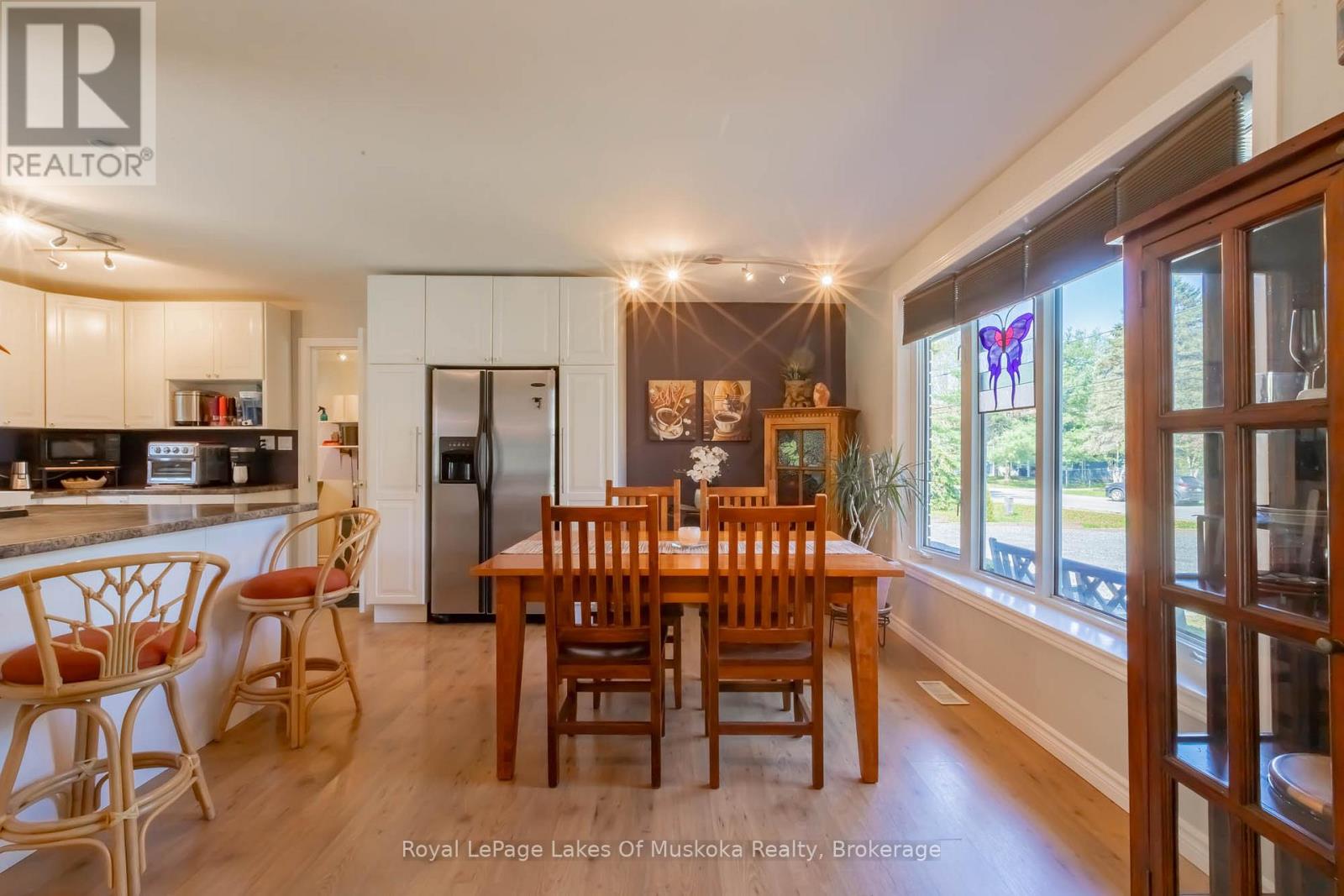 11 Meadow Park Drive, Huntsville, Ontario  P1H 1G2 - Photo 9 - X12194308