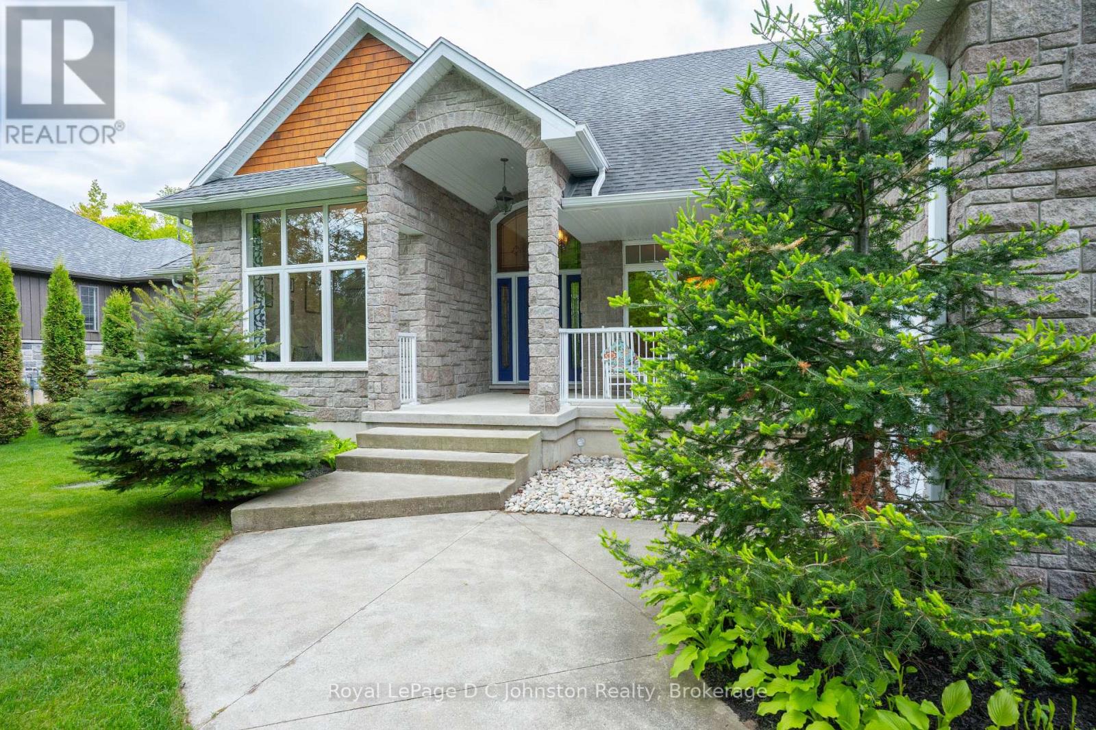 32 Pegasus Trails, Saugeen Shores, Ontario  N0H 2C6 - Photo 3 - X12194316