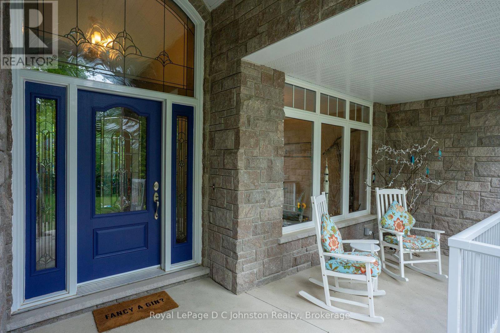 32 Pegasus Trails, Saugeen Shores, Ontario  N0H 2C6 - Photo 4 - X12194316