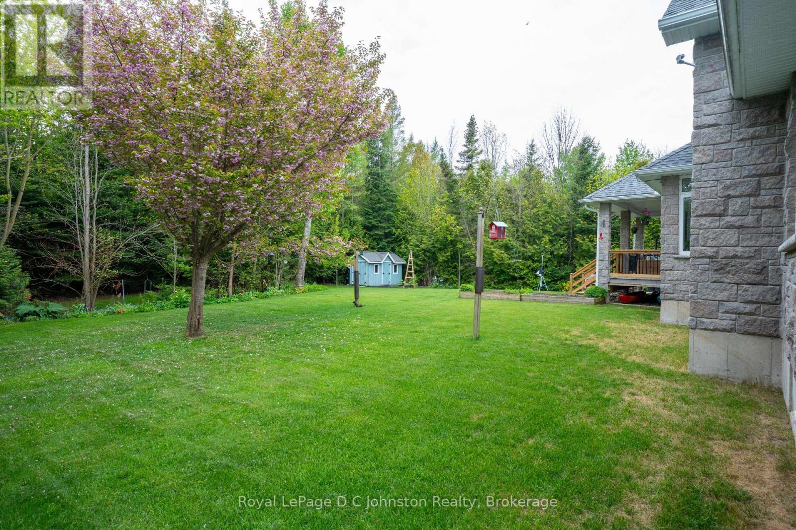 32 Pegasus Trails, Saugeen Shores, Ontario  N0H 2C6 - Photo 44 - X12194316