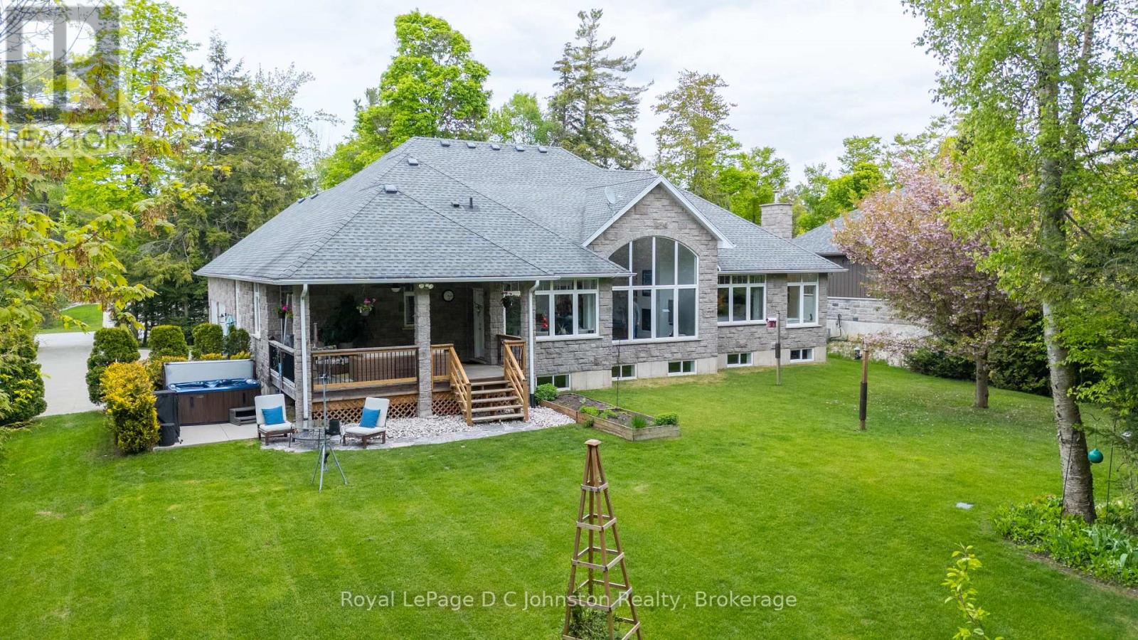 32 Pegasus Trails, Saugeen Shores, Ontario  N0H 2C6 - Photo 46 - X12194316