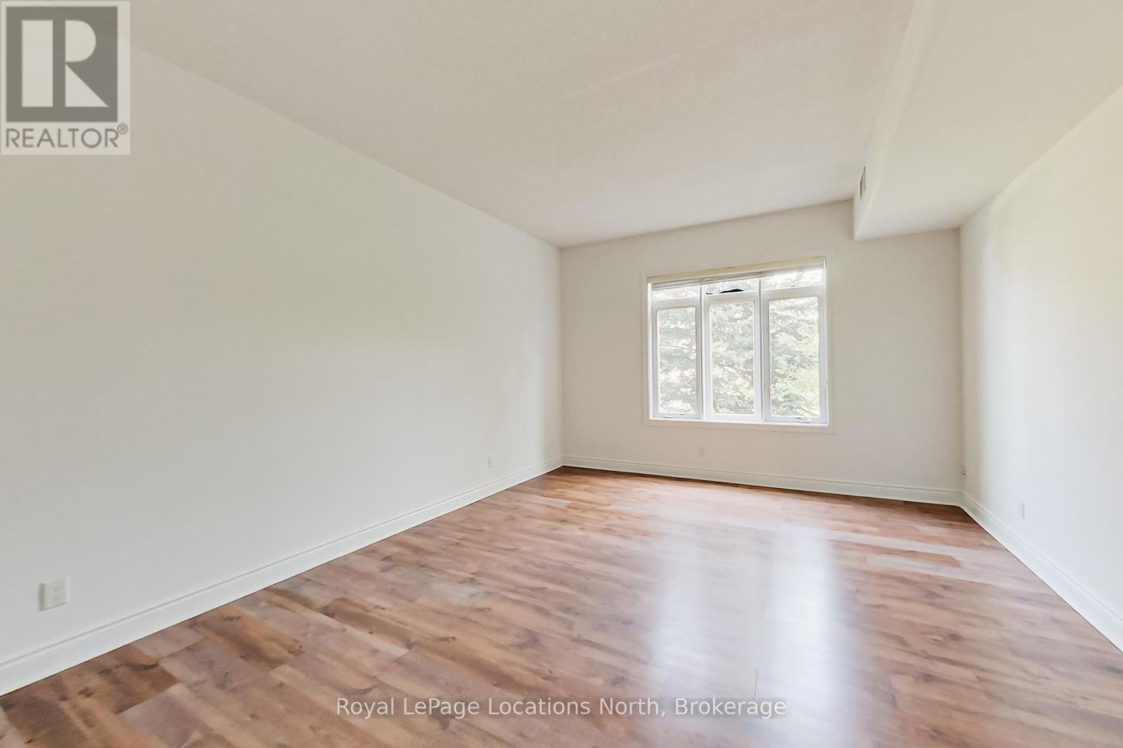 104 - 10 Bay Street E, Blue Mountains, Ontario  N0H 2P0 - Photo 16 - X12194390