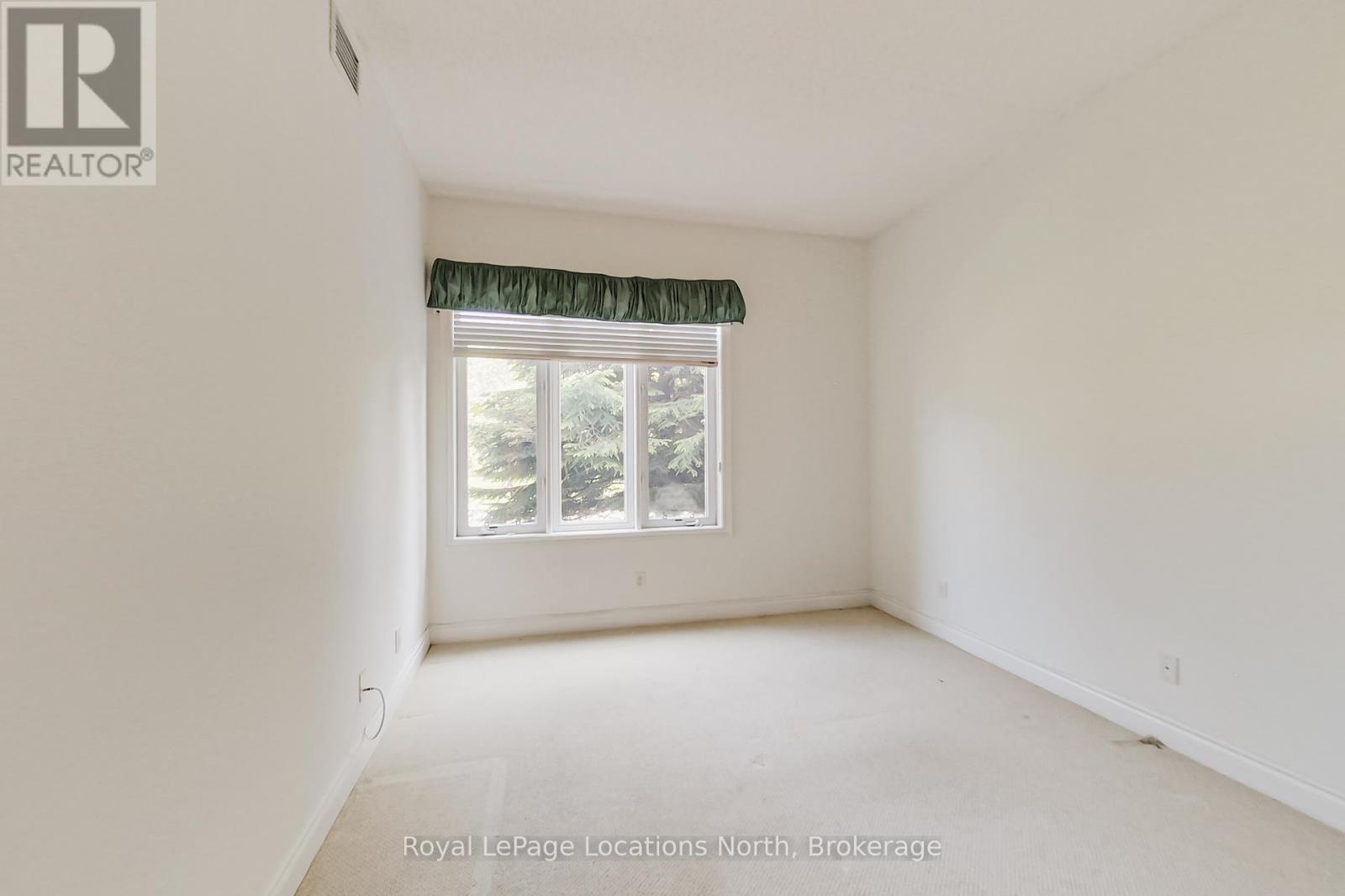 104 - 10 Bay Street E, Blue Mountains, Ontario  N0H 2P0 - Photo 19 - X12194390