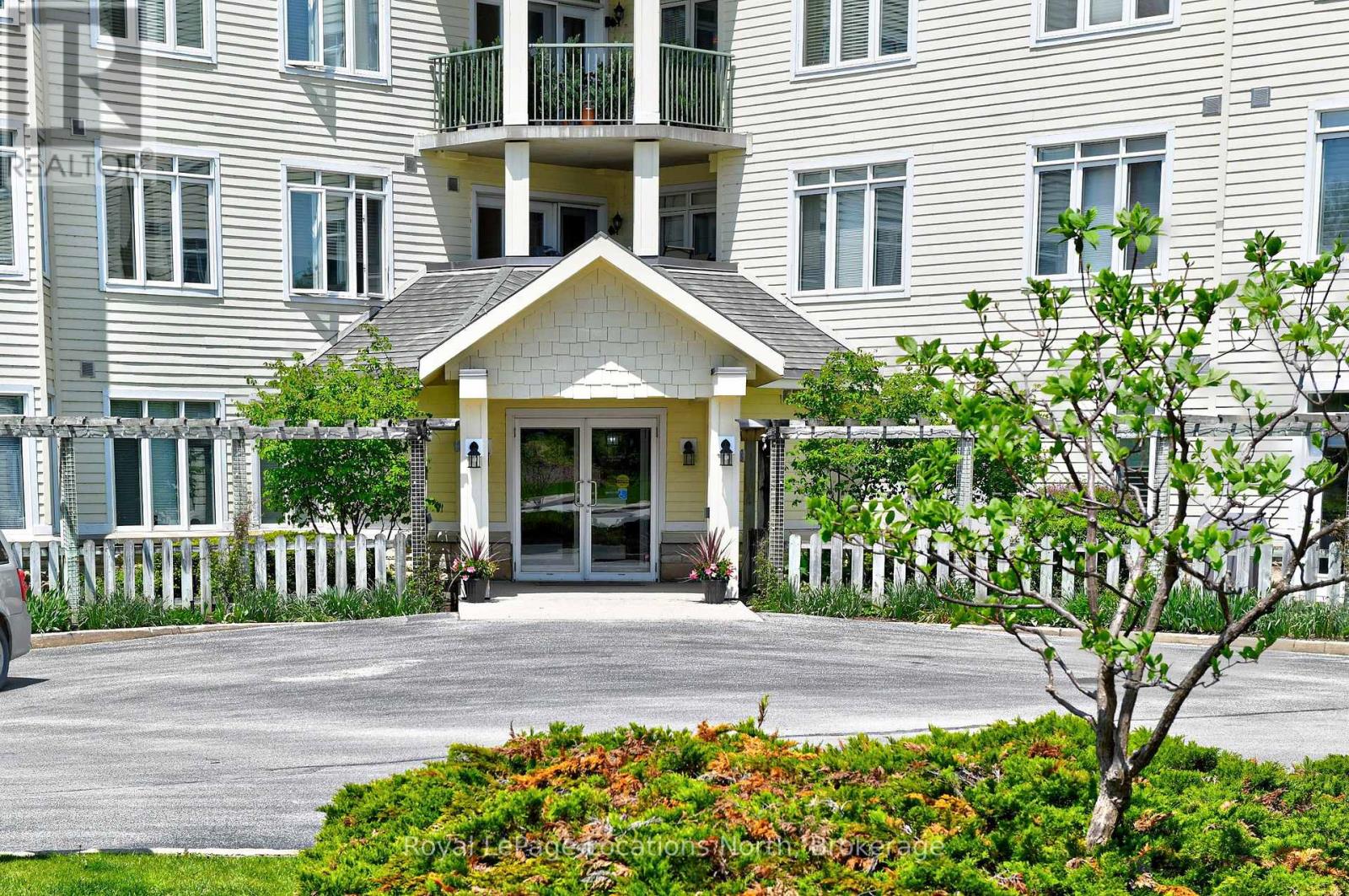 104 - 10 Bay Street E, Blue Mountains, Ontario  N0H 2P0 - Photo 23 - X12194390