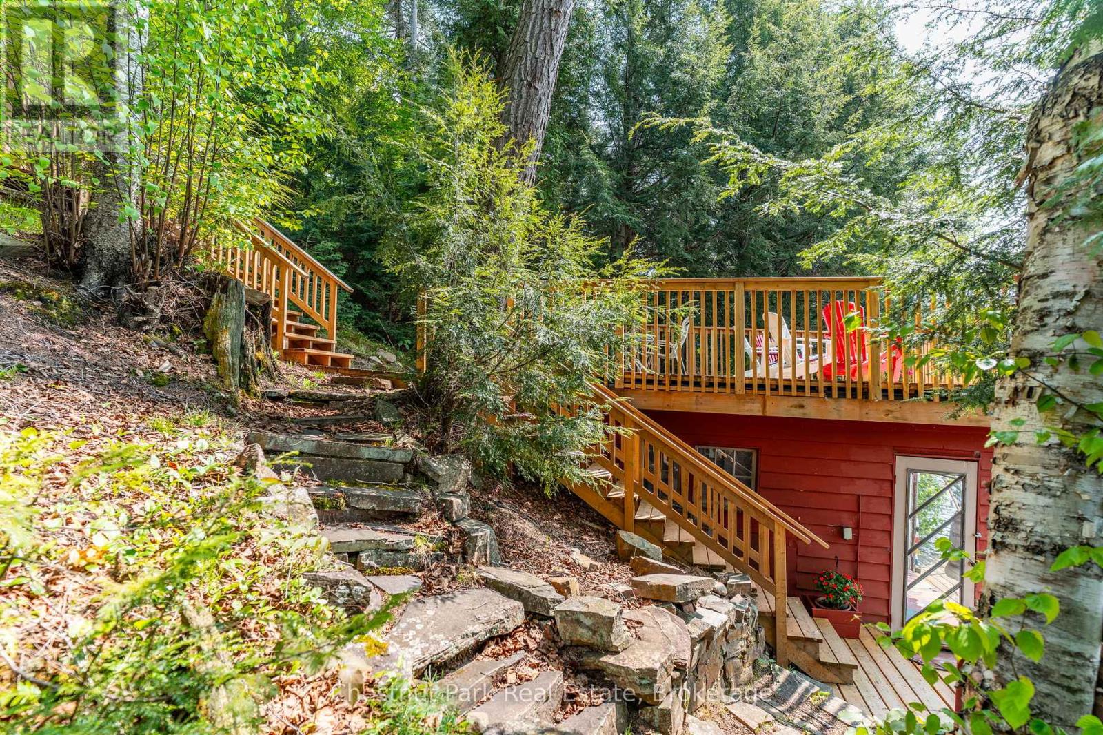 1089 Thumb Creek Trail, Algonquin Highlands, Ontario  P0A 1H0 - Photo 31 - X12194407