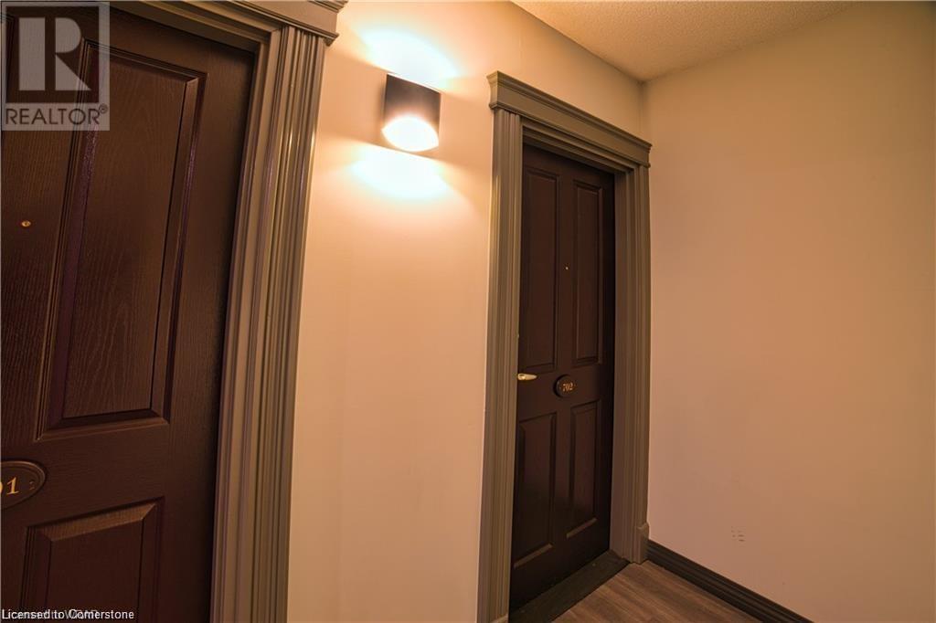 255 Keats Way Unit# 702, Waterloo, Ontario  N2L 6N6 - Photo 5 - 40735854