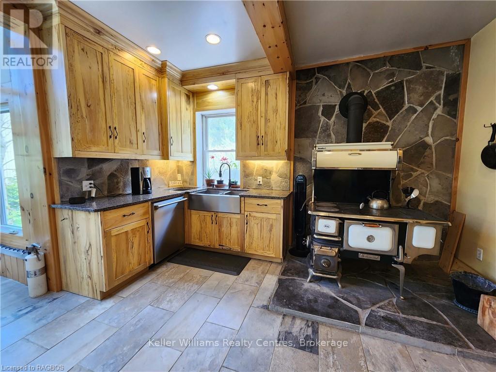 484 Carlisle Street, Saugeen Shores, Ontario  N0H 2L0 - Photo 17 - X12194456