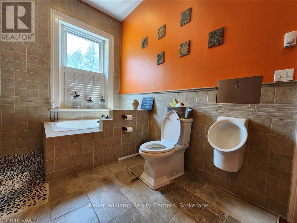 484 Carlisle Street, Saugeen Shores, Ontario  N0H 2L0 - Photo 22 - X12194456