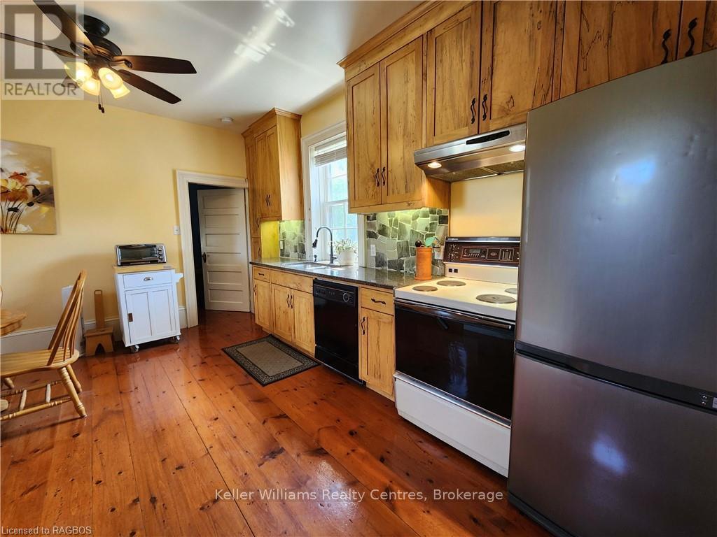 484 Carlisle Street, Saugeen Shores, Ontario  N0H 2L0 - Photo 37 - X12194456