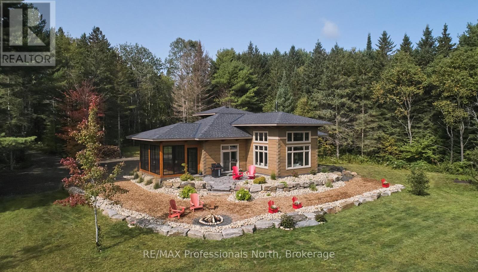 203 Bonnell Road, Bracebridge, Ontario  P1L 0M1 - Photo 3 - X12194484